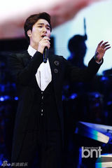 组图：韩团2PM与missA等出席音乐盛典尽情狂欢