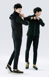 组图：金秀贤携手韩花样滑冰公主金妍儿代言