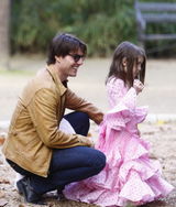 高清组图：汤姆-克鲁斯全家出游 小苏瑞成时尚达人