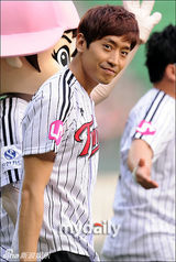 策划：怪物尤物萌宠物 盘点韩棒球赛各色开球人