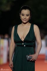 组图：电影金马奖红毯群星云集 女星性感华服斗艳