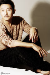 组图：涂松岩优品男封面曝光 轮廓彰显熟男魅力