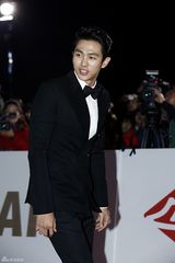 独家高清：金惠秀爆乳战青龙 李秉宪等大牌云集