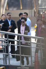 组图：李某案公开宣判 梦鸽现身法院