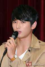 组图：韩男团2AM担任鸡蛋大使宣传营养饮食