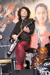 组图：《乐之路》首映 萧亚轩力挺洪天祥感激老爸