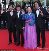 幻灯图集：李沧东《诗》首映 伊丽莎白-班克斯助阵