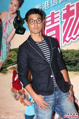 组图：李诗韵宣传《情越海岸线》谈激吻戏羞涩