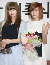 高清图：组合miss A任宣传大使 甜美装扮亲和亮相