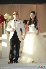 组图：黄百鸣子大婚众星出席 林峰吴千语恩爱