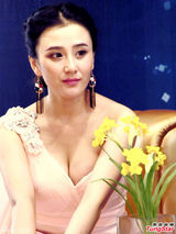 组图：田苏灏成功丰胸 放言：有胸者事竟成