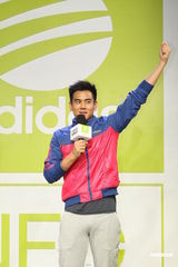 组图：Angelababy与彭于晏运动装活力十足