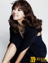 高清组图：韩星赵茹珍登杂志封面 展优雅妖艳魅力