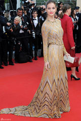 高清组图：超模芭芭拉-帕尔文露背礼服亮相戛纳