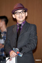 组图：曾宝仪缺席主持节目 黄子佼意外现身任嘉宾