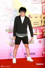 高清图：音乐风云榜群星璀璨 数十明星盛装出席