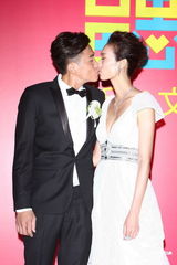 组图：纪文蕙大婚性感露半球 曾之乔杨佑宁也想婚