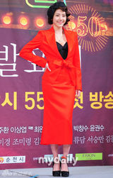 组图：安在旭等出席新剧《光与影》发布会 