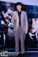 组图：吕珍九金允锡宣传《华颐》互动欢乐