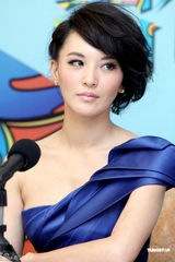 组图：《爱出色》上海宣传 姚晨莫小奇朱虹竞艳