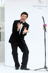 高清组图：金贤重李栋旭等出席郑俊河婚礼