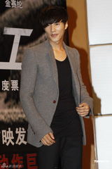 组图：元斌宣传《孤胆特工》 将行程安排给影迷