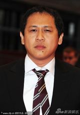 组图：《动物园的明信片》首映 切丽尔获导演护花