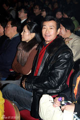 高清图：纵贯线香港开唱 莫文蔚郑少秋捧场