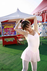 组图：大岛优子秀多面性感 爆乳半裸玩泡泡浴