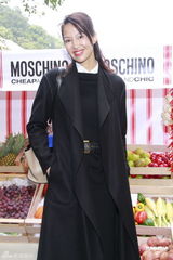 组图：谢婷婷曝锋芝同吃团年饭 阿Sa否认会秘婚