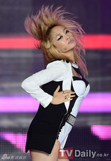 组图：中韩歌会首尔唱响 EXO少时2PM等精彩献唱