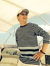 组图：孙悦海外度假照曝光 一家三口晒幸福