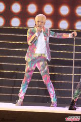 组图：SHINee台北热力开唱 劲歌热舞high不停