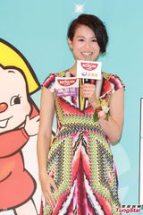 组图：胡杏儿出席揭幕仪式 支持旧爱发展新恋情