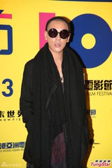 组图：麦浚龙出席活动自曝与混血旧爱复合