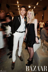 高清组图：SJ始源参加时尚趴 绅士搞怪HOLD全场