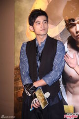 组图：周杰伦《天台》邀曾志伟纳豆柯有伦宣传