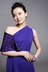 幻灯图：王艳清新写真柔情似水 体验温婉女人香