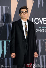 组图：韩星韩佳人延正勋金莎朗等参加预防乳癌活动