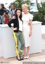 组图：斯图尔特携手邓斯特亮相戛纳养眼十足