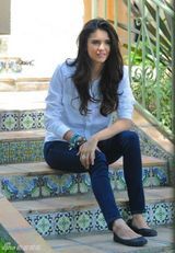 组图：《吸血鬼日记》女主角妮娜-杜波夫休闲照