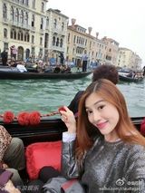 组图：41岁辣妈逆生长似少女 火辣身材完爆嫩模