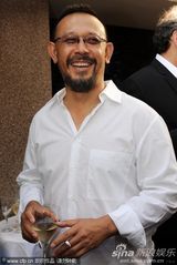 幻灯图：姜文戛纳会好友 马可-穆勒贾樟柯秦昊助阵