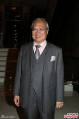 组图：钟景辉热爱演艺不退休 古明华获万元金牌