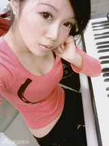 组图：金城武22岁侄女日本出道 基因好气质佳