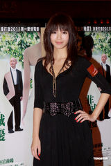 组图：《非2》香港首映 舒淇与葛优牵手走红毯