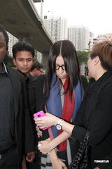 高清图：陈嘉桓赴警署落案自称很害怕