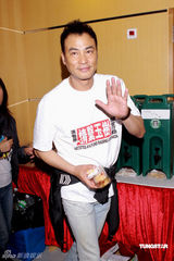 组图：香港演艺界为赈灾录歌 郑秀文已探访灾区