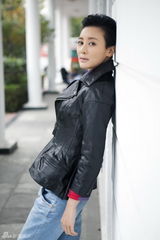 组图：吴晓敏秋冬皮衣穿搭秀时尚帅气女人范