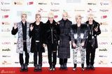 高清组图：韩团2NE1Beast等亮相Melon音乐颁奖礼